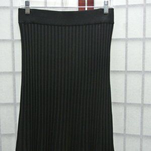 Black pleated mid-length skirt by Ann Taylor, Size Small